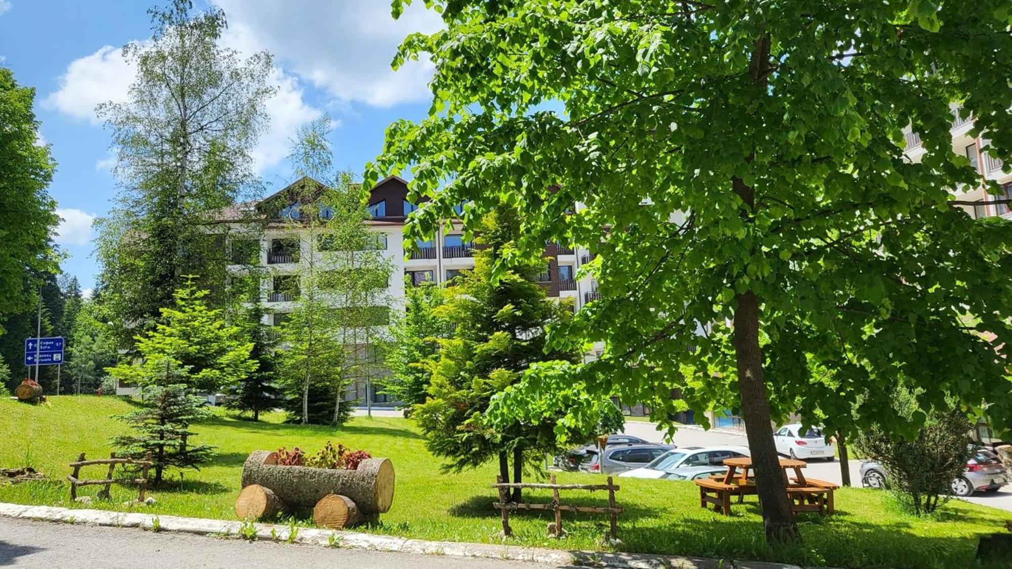 Pm Services Borovets Garden Apartments Bagian luar foto